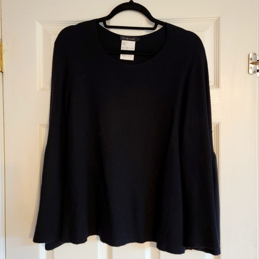 Créton Bell Sleve Sweater Size L